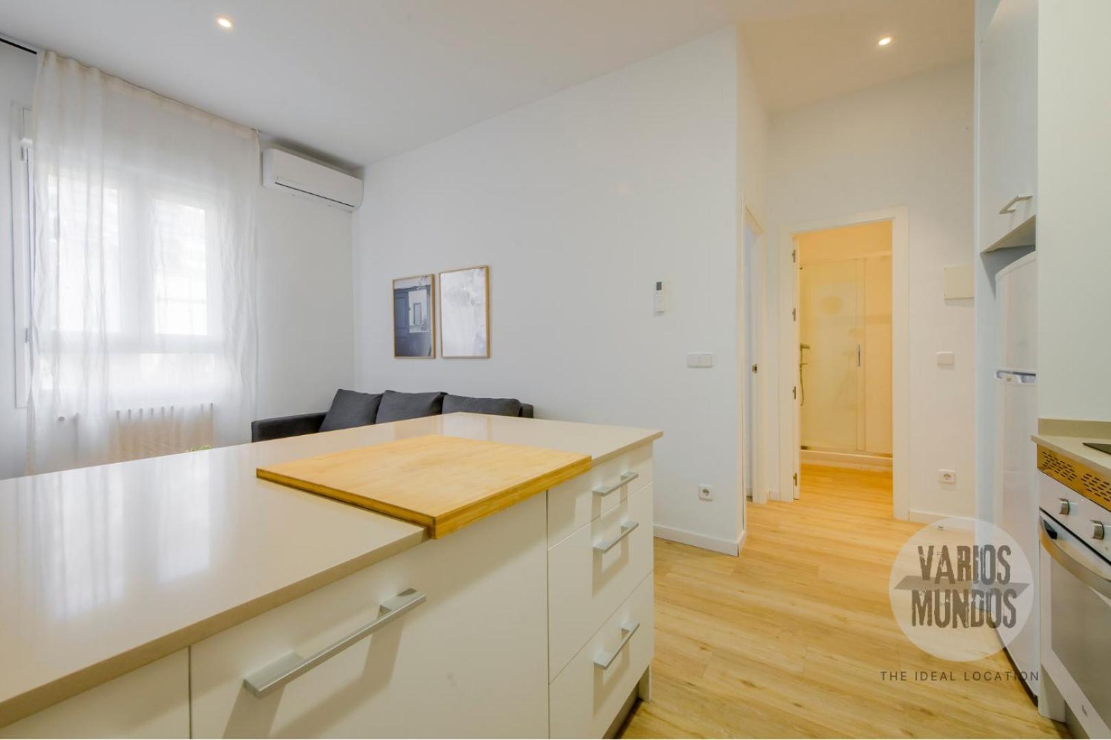 Con Parking 4, Vive La Latina Appartement